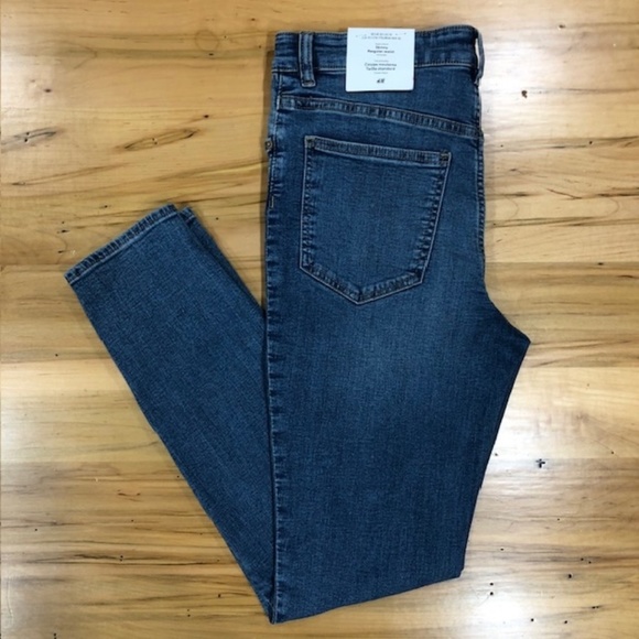 H&M // Skinny Regular Waist // Super Stretch // Full Length Jeans - Picture 2 of 4